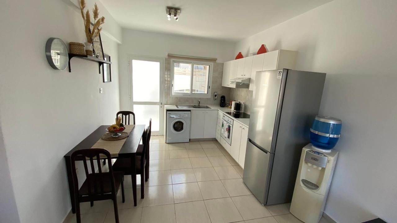 Roof Terrace & Sea View Entire Apartment Peyia Extérieur photo
